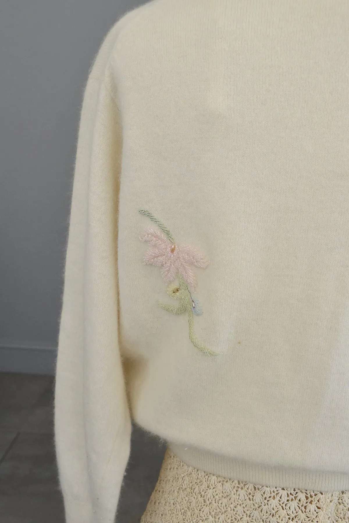 1950s Off White Floral Sprigs Beaded Sweater