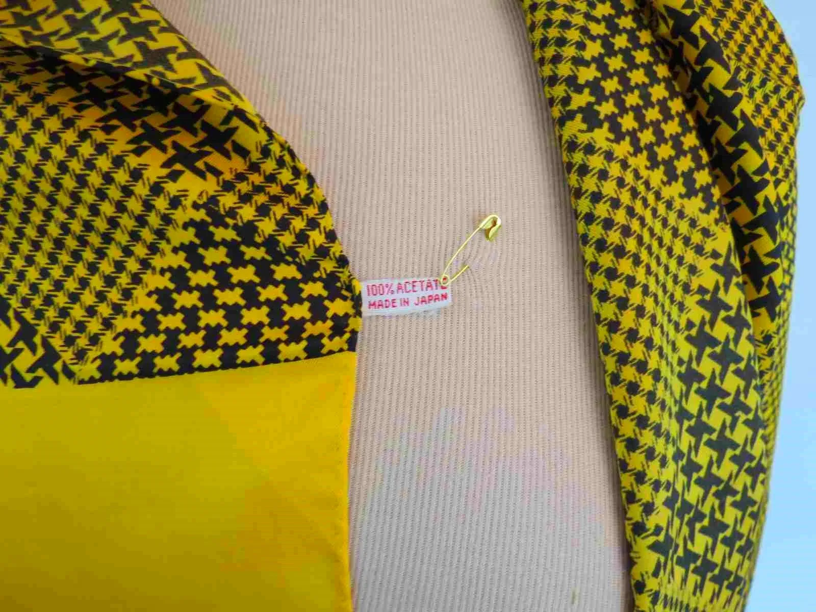 1960s Large Yellow and Black Vintage Houndstooth Scarf