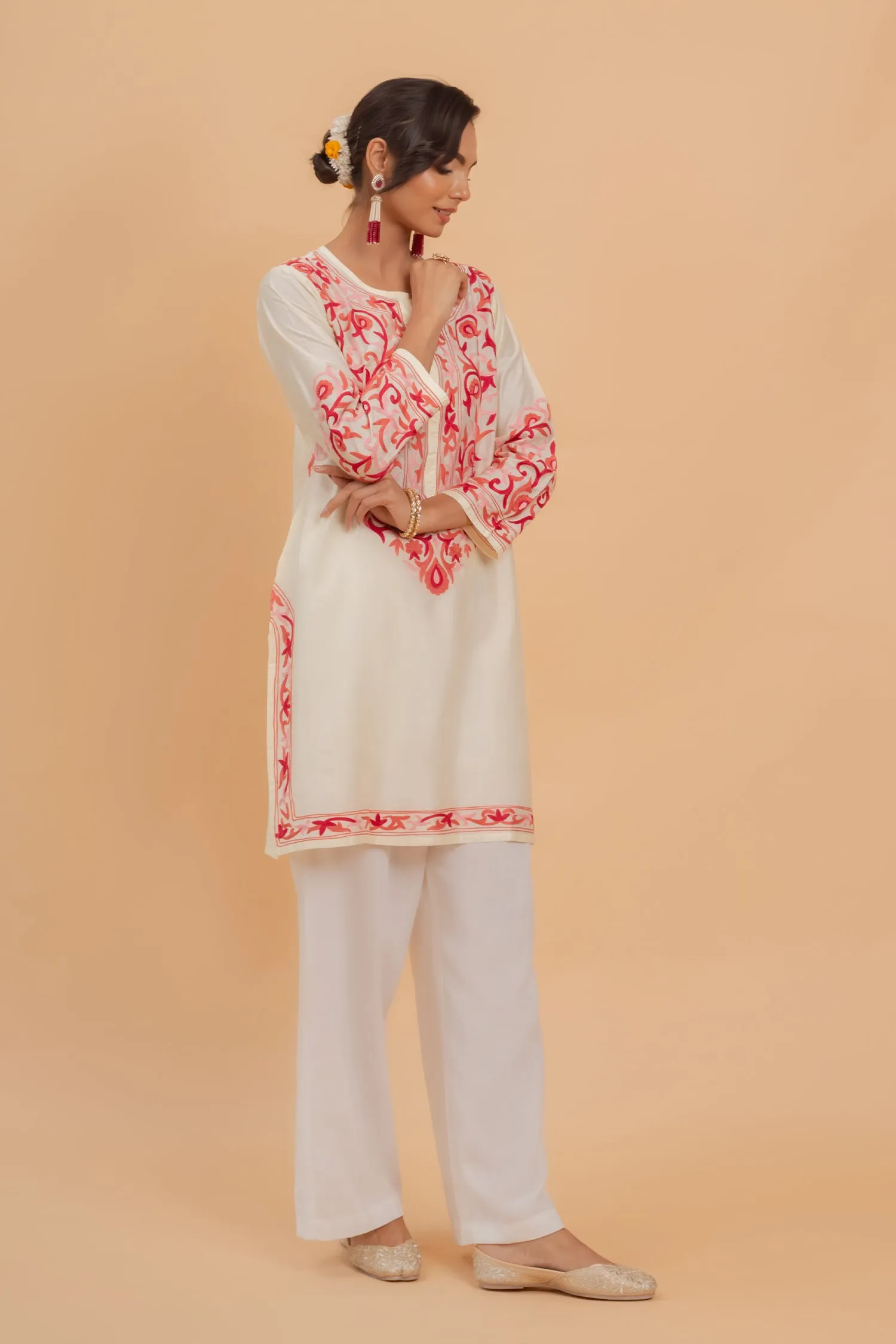 Falak Kashmiri Long Kurta In Chanderi Silk With Pink Embroidery