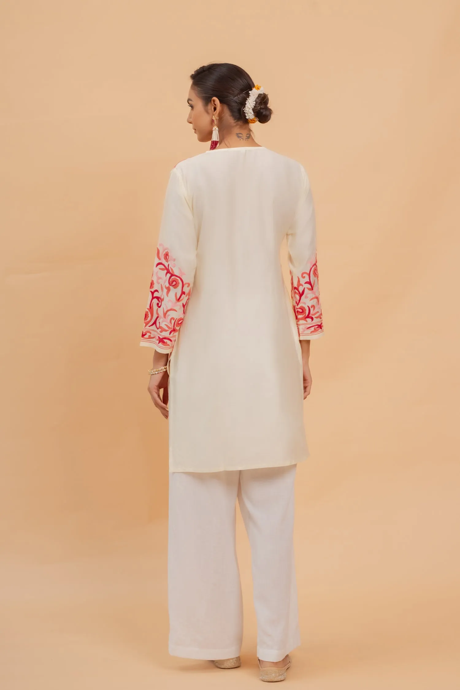 Falak Kashmiri Long Kurta In Chanderi Silk With Pink Embroidery