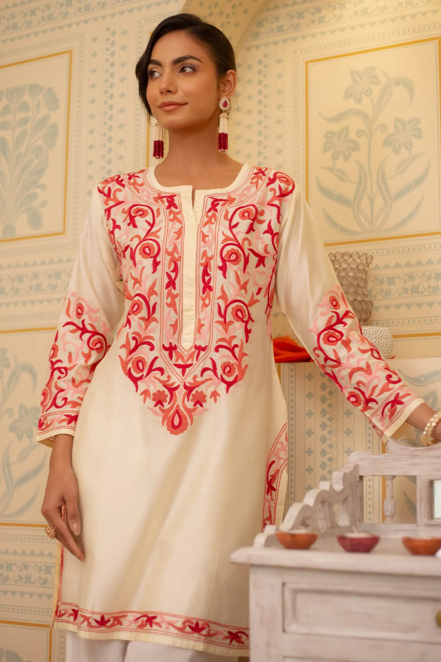 Falak Kashmiri Long Kurta In Chanderi Silk With Pink Embroidery