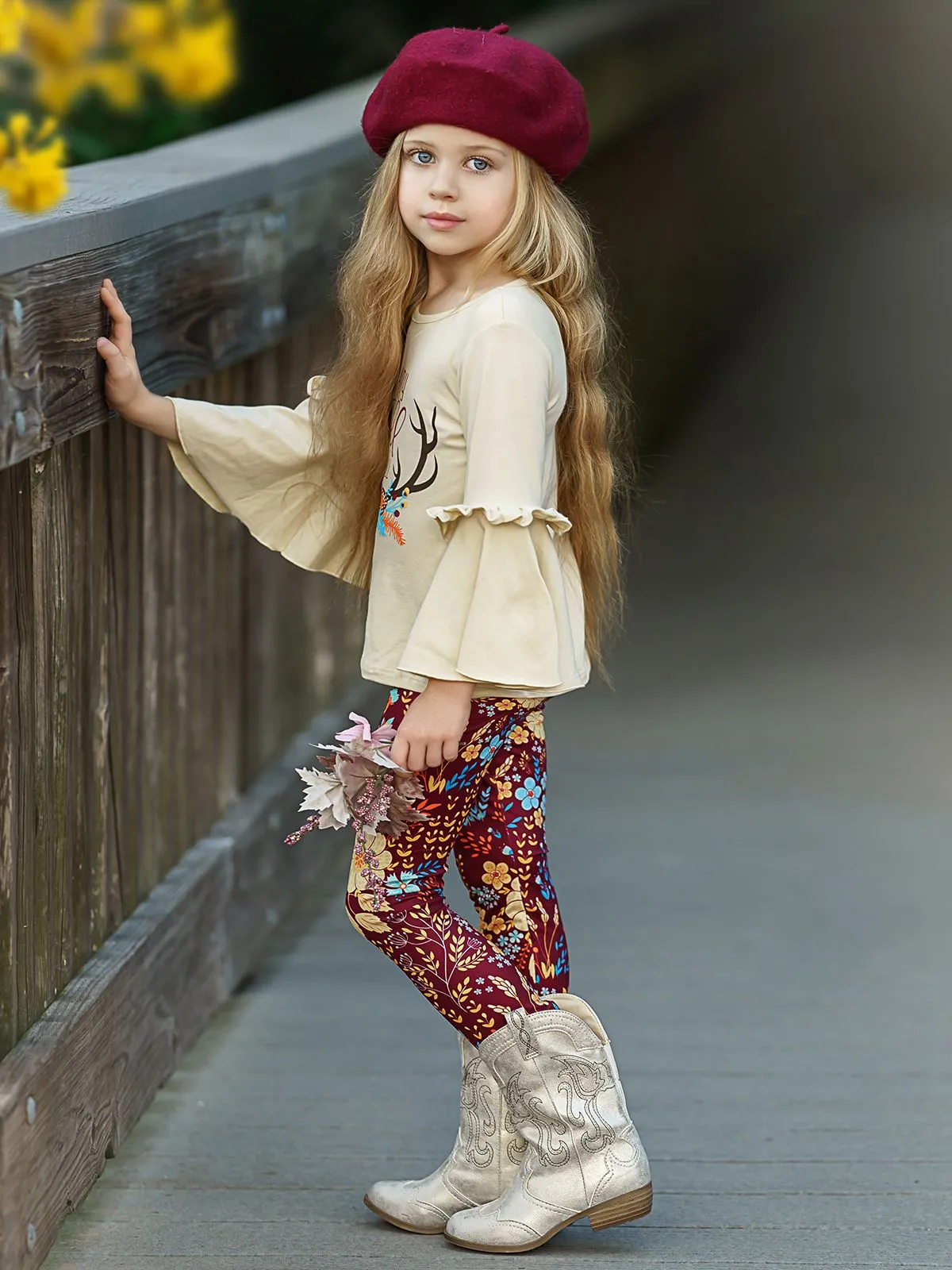 Girls "Happy Fall Ya'll" Floral Reindeer Print Bell Sleeve Top And Floral Legging Set