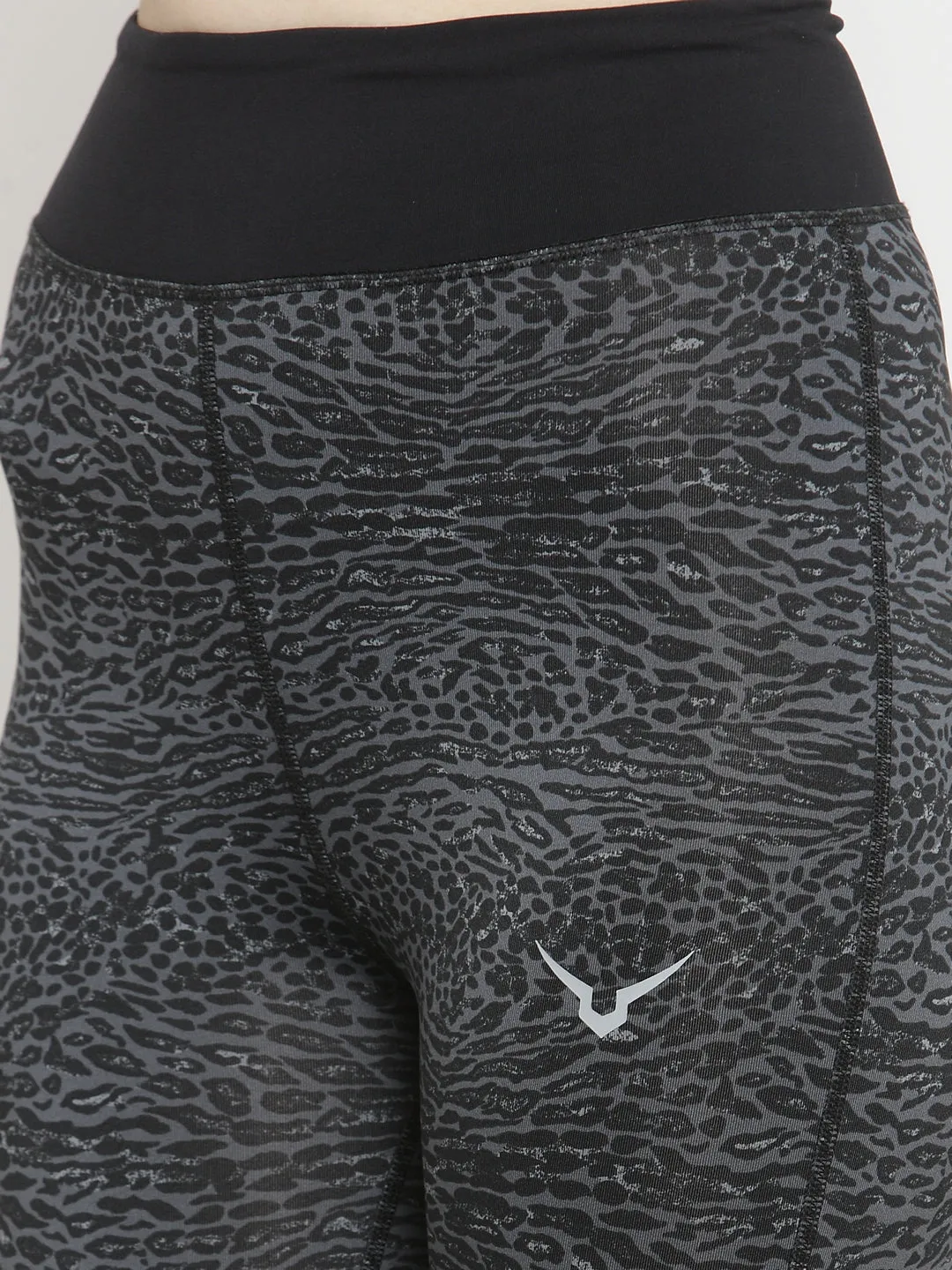 Invincible Women’s Leopard Print Sports Luxe Leggings