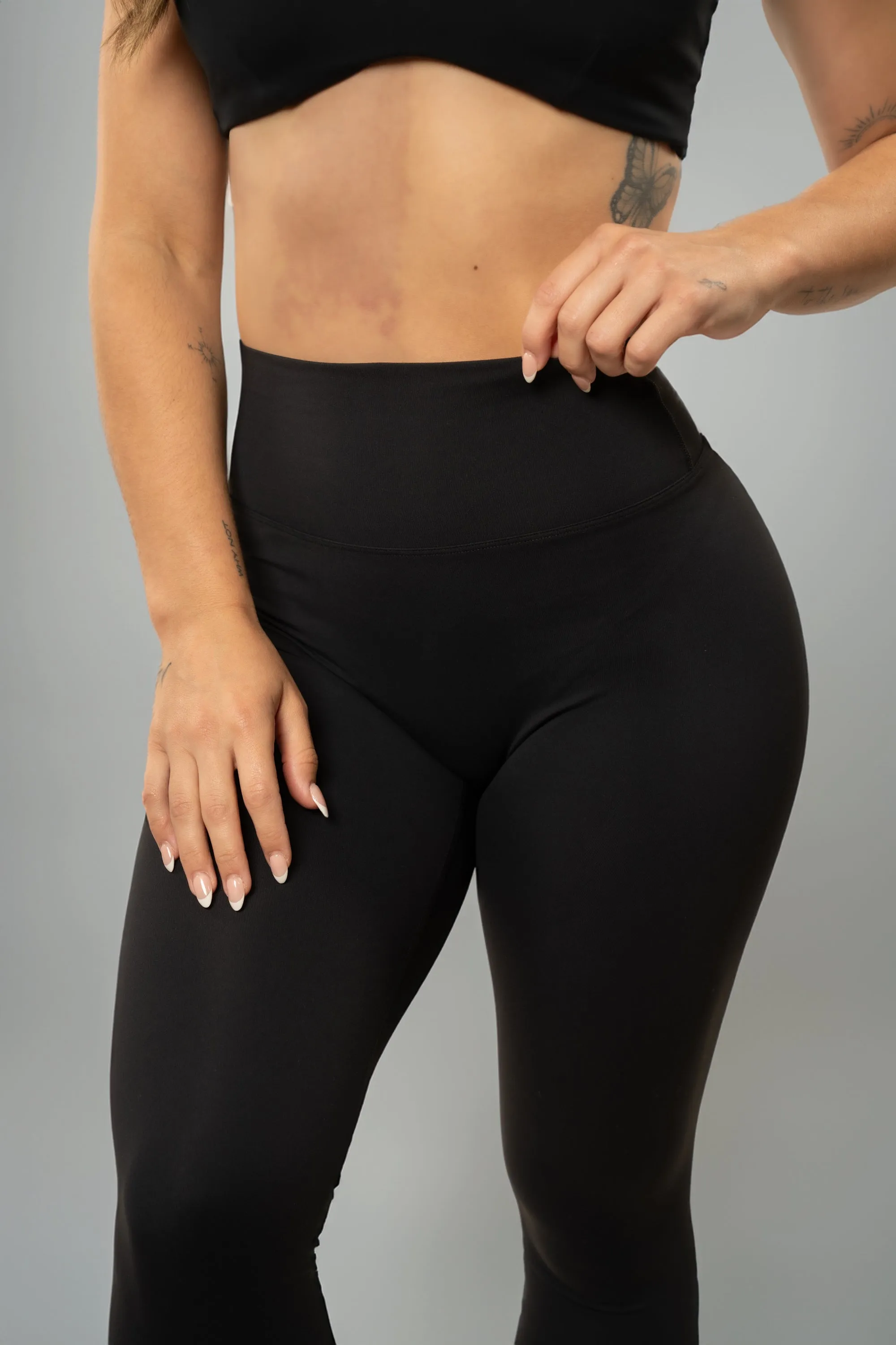 NEW Effortless Scrunch Leggings