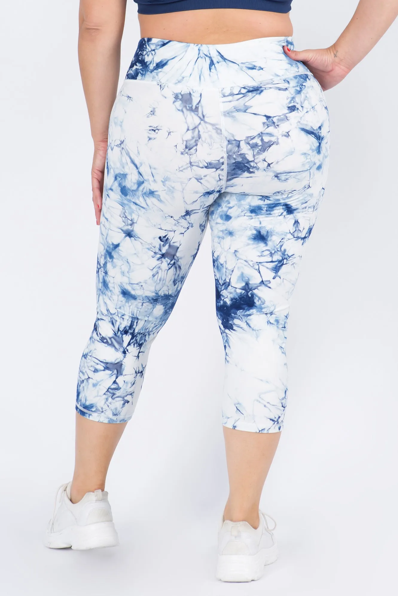 Plus Size Wild and Free Tie-Dye Print Active Capri Leggings