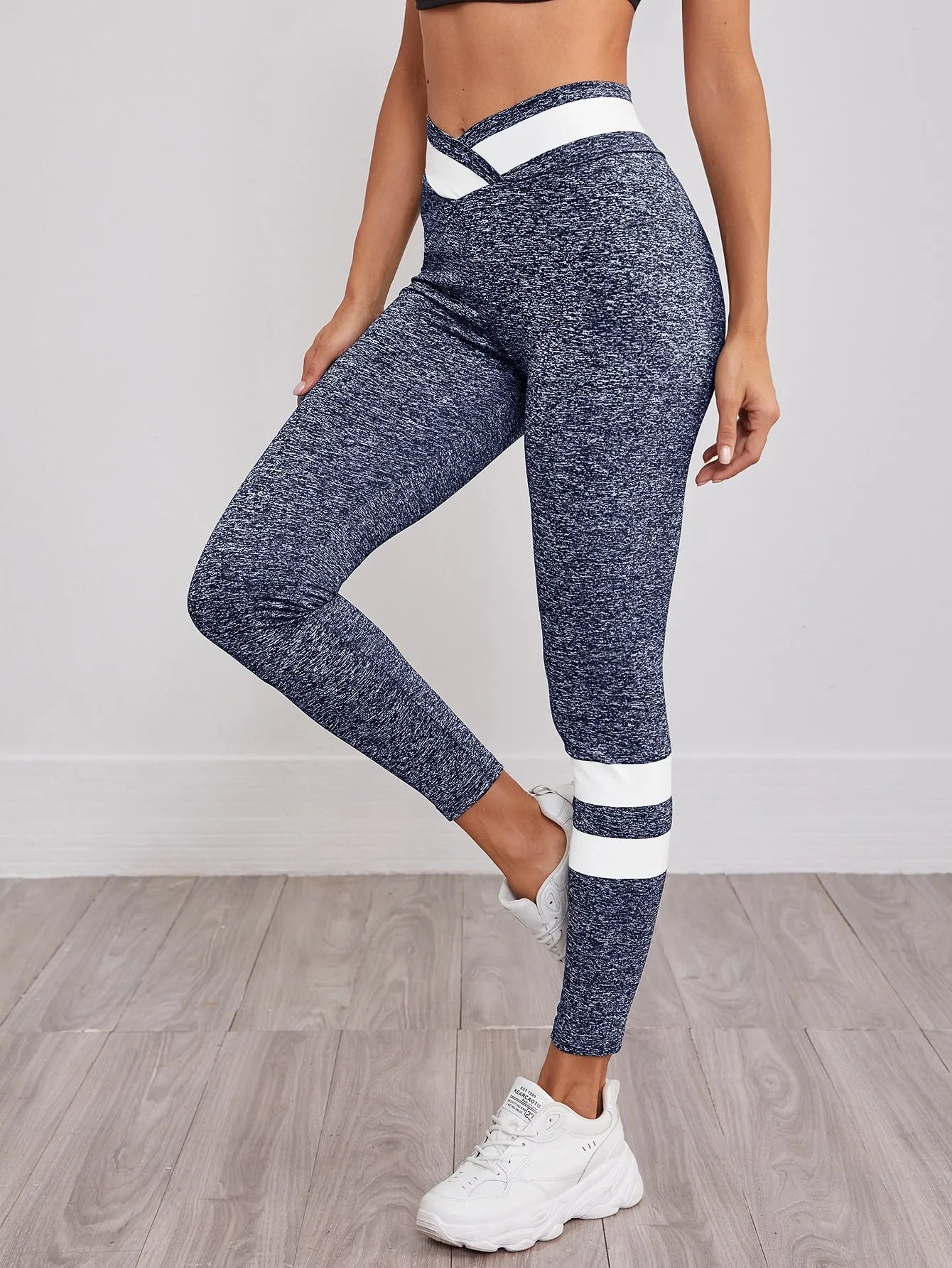 Sporty Colorblock Asymmetrical Cropped Women Leggings