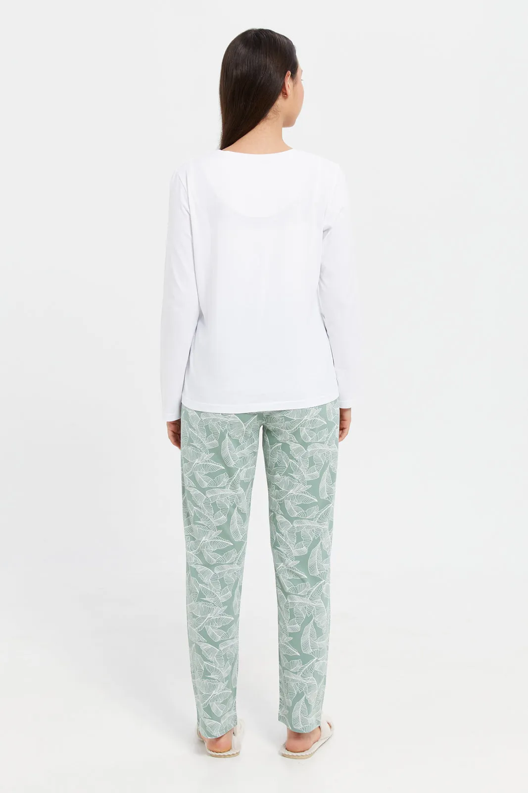 Women White Chest Print  Long Sleeve Pyjama Set (2 Piece)